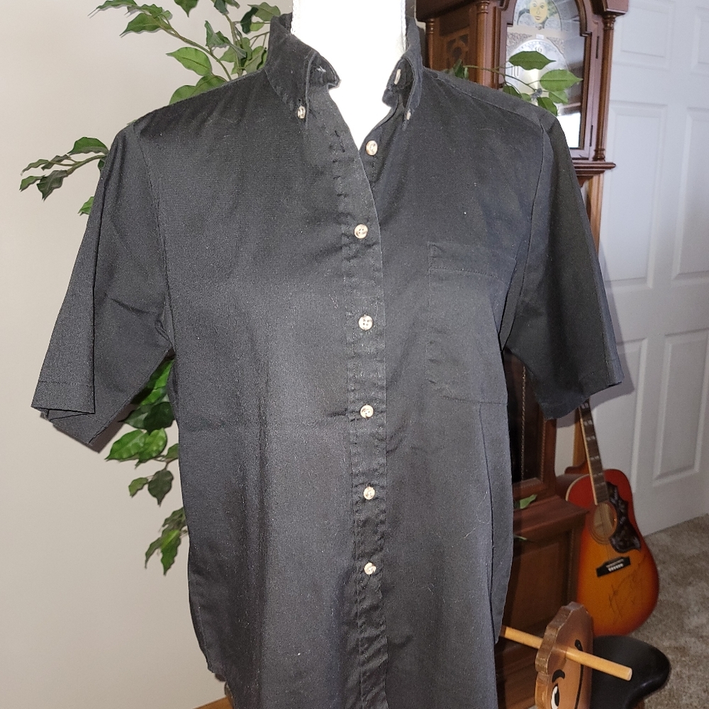 💥2/$12💥Womans short sleeve button down